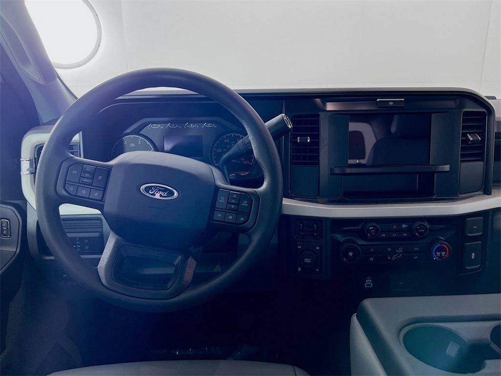 2026 Ford F-350 photo 24