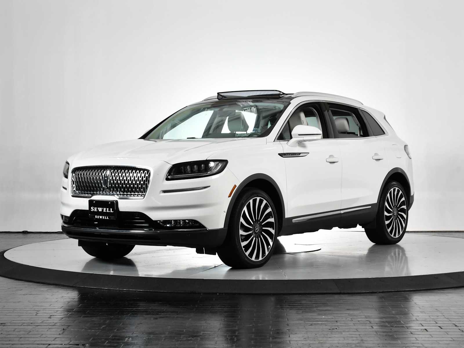 2022 Lincoln Nautilus Black Label