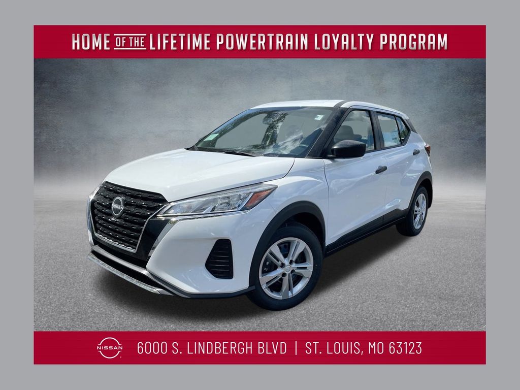 2025 Nissan KICKS PLAY Base's photo