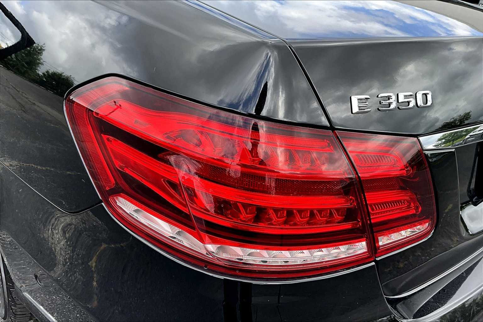 2016 Mercedes Benz E 350 photo 25