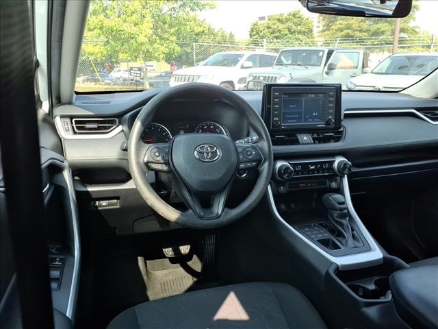 2021 Toyota RAV4 XLE photo 14