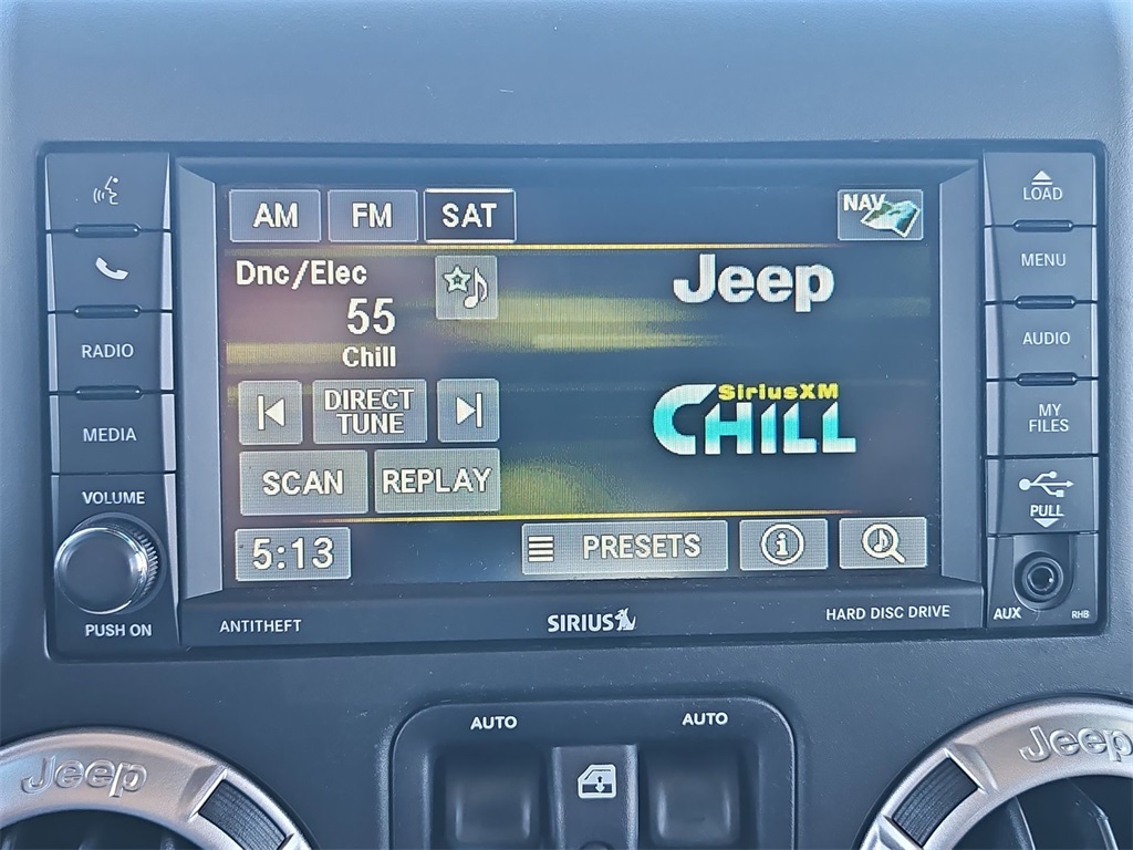 2016 Jeep Wrangler Unlimited Sahara photo 32