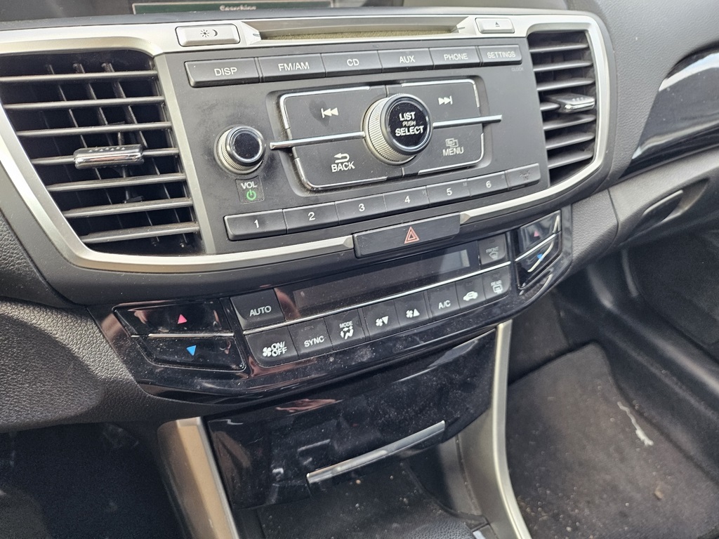 2016 Honda Accord LX photo 31