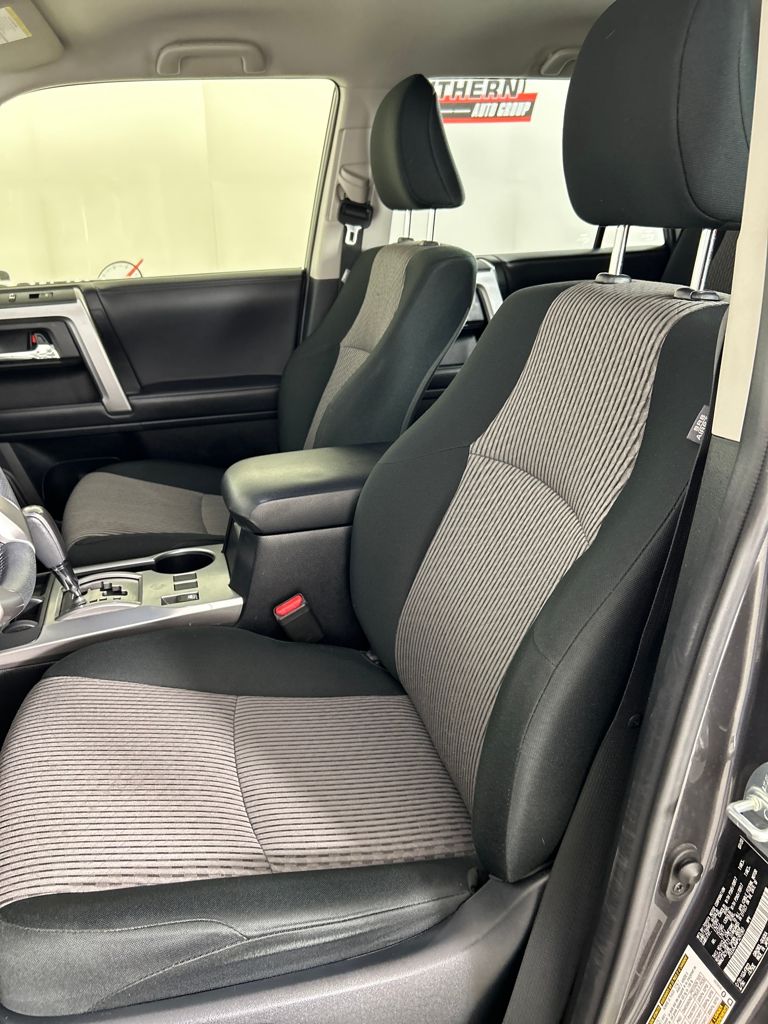 2023 Toyota 4Runner SR5 photo 3