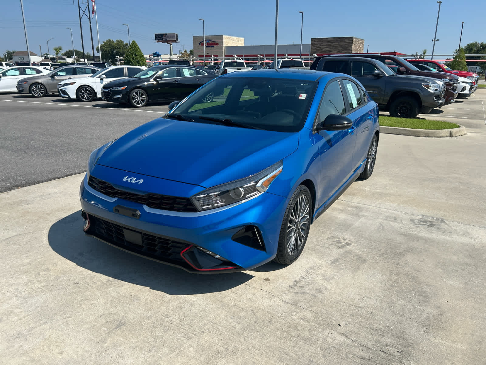 2023 Kia Forte GT-Line photo 4