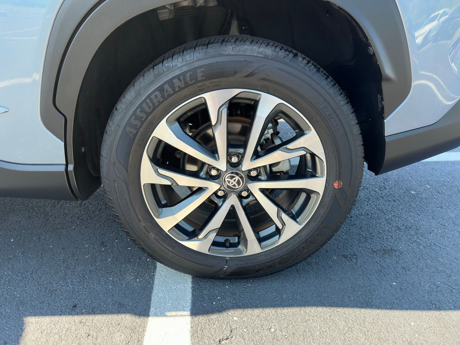 2023 Toyota Corolla Cross XLE photo 33