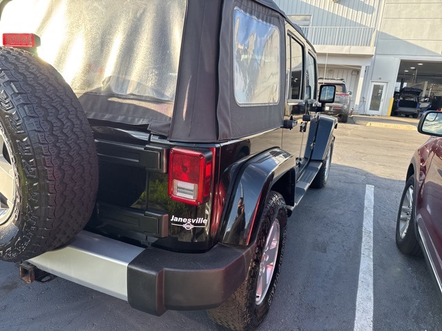 2012 Jeep Wrangler Unlimited Sahara photo 2