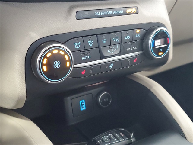 2020 Ford Escape SEL photo 20
