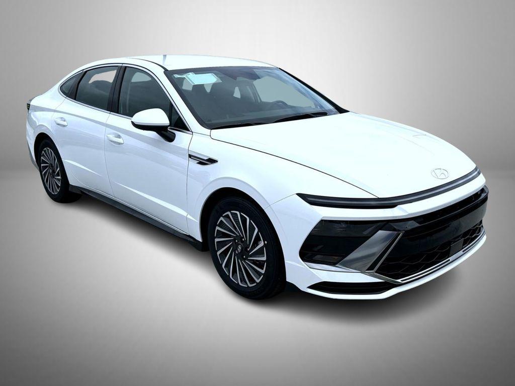 2025 Hyundai Sonata Hybrid SEL photo 3