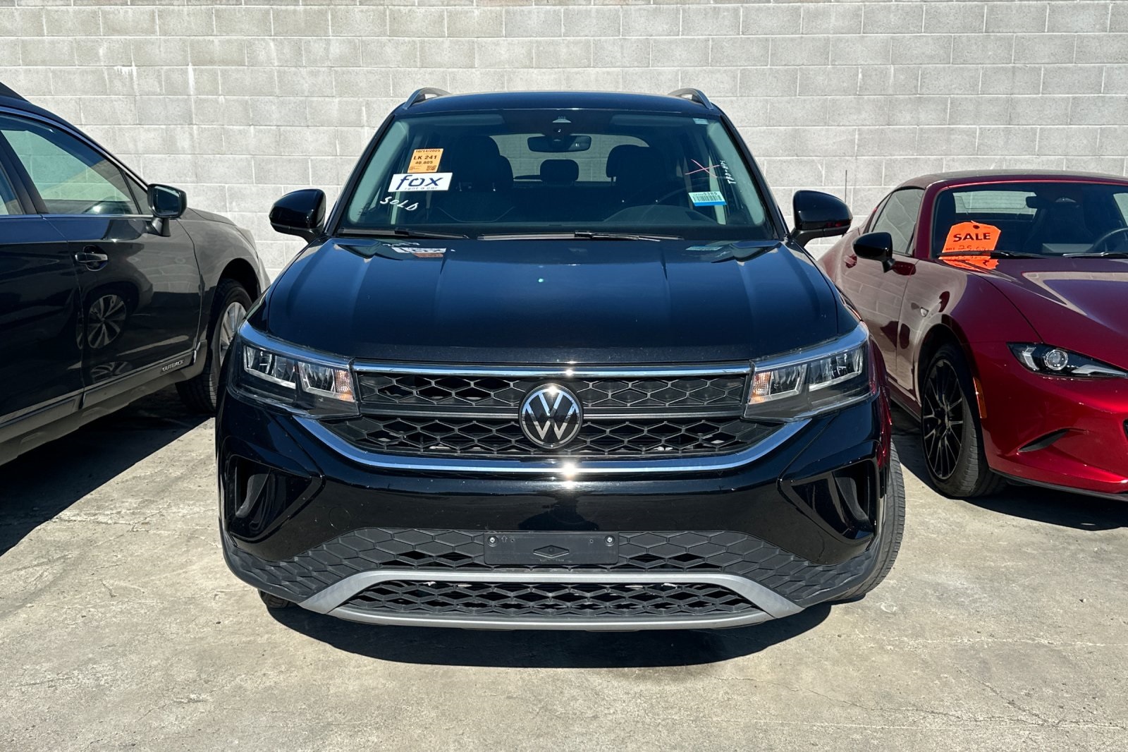 2024 Volkswagen Taos SE photo 3