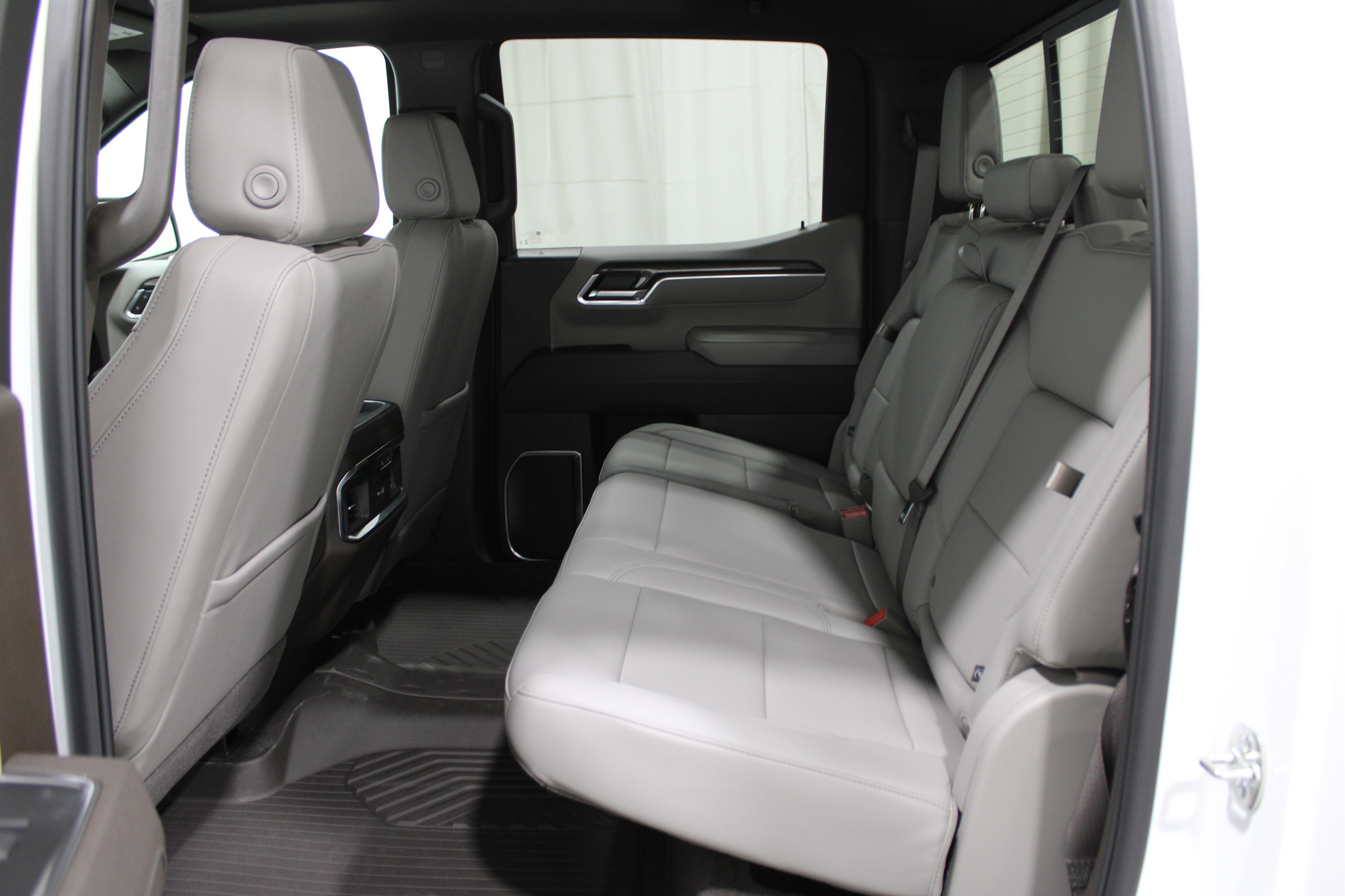 2026 Chevrolet Silverado 1500 LTZ photo 18