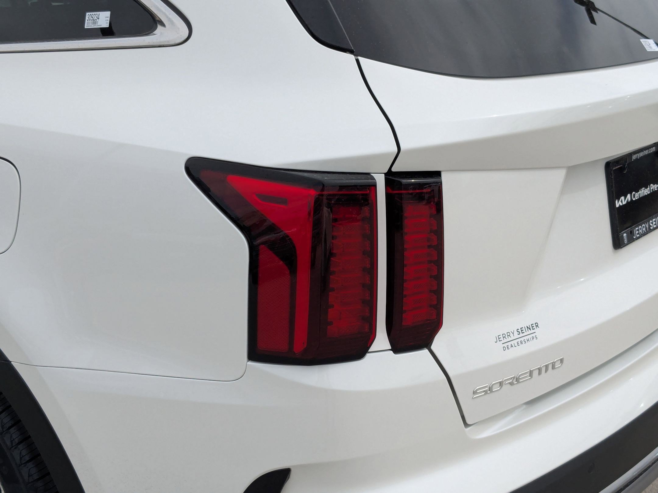2023 Kia Sorento Hybrid EX photo 10