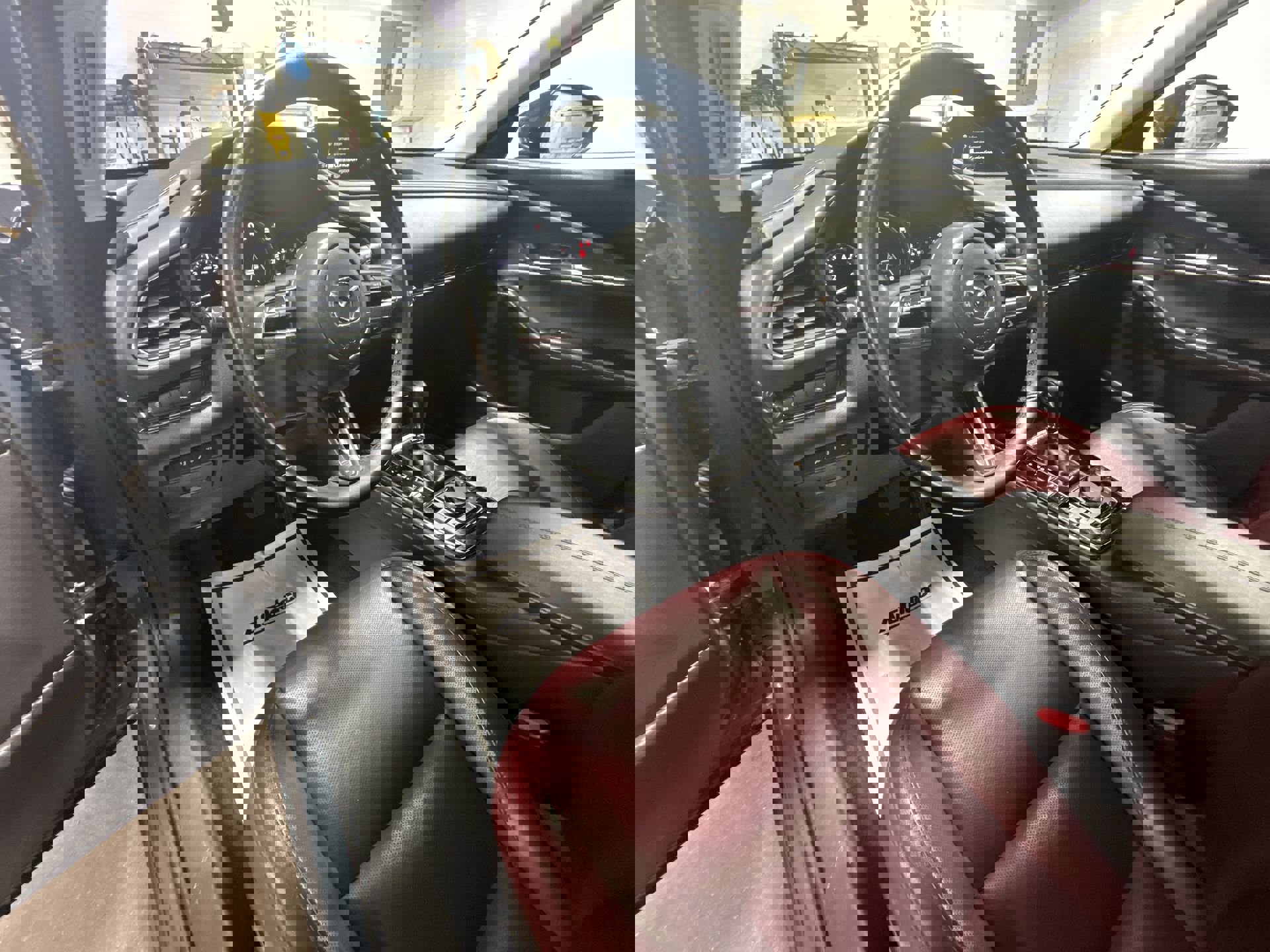 2023 Mazda CX-30 2.5 S Carbon photo 10