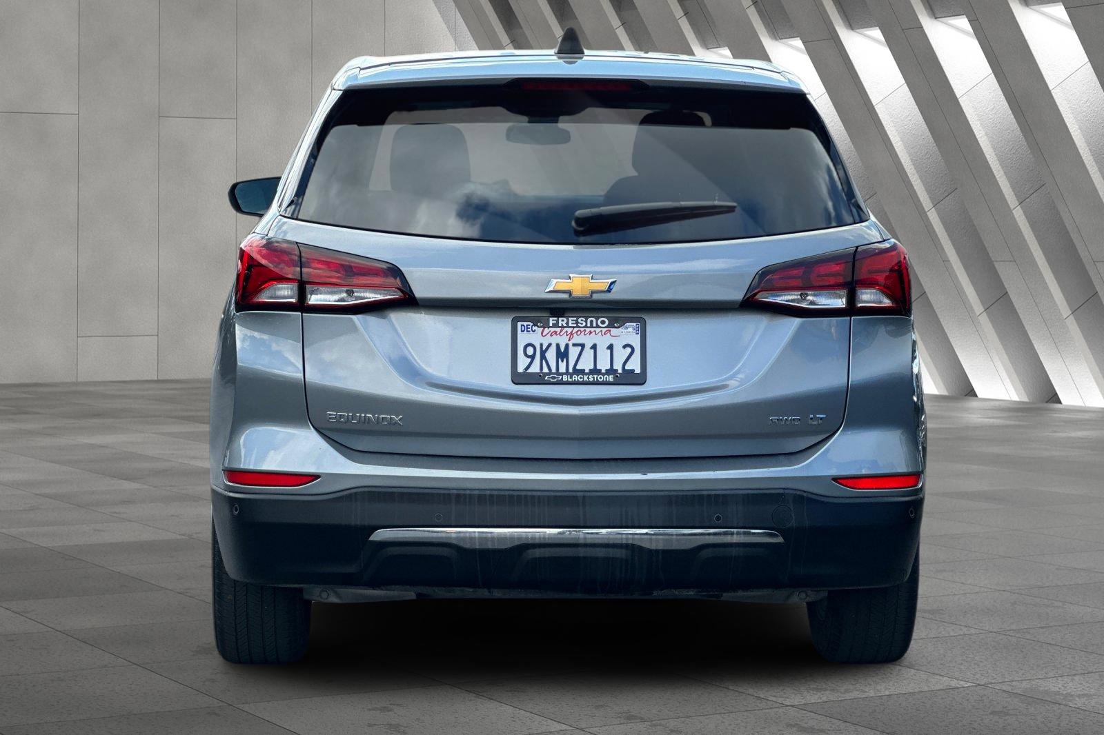 2024 Chevrolet Equinox LT photo 3