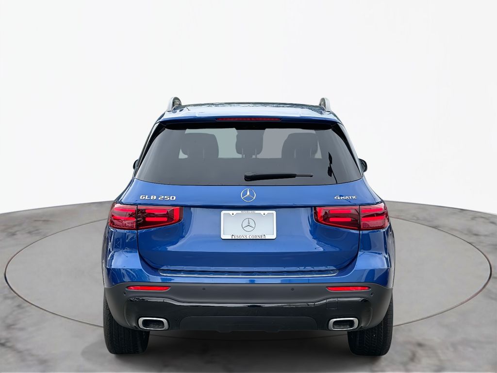 2025 Mercedes Benz GLB 250 4MATIC photo 4