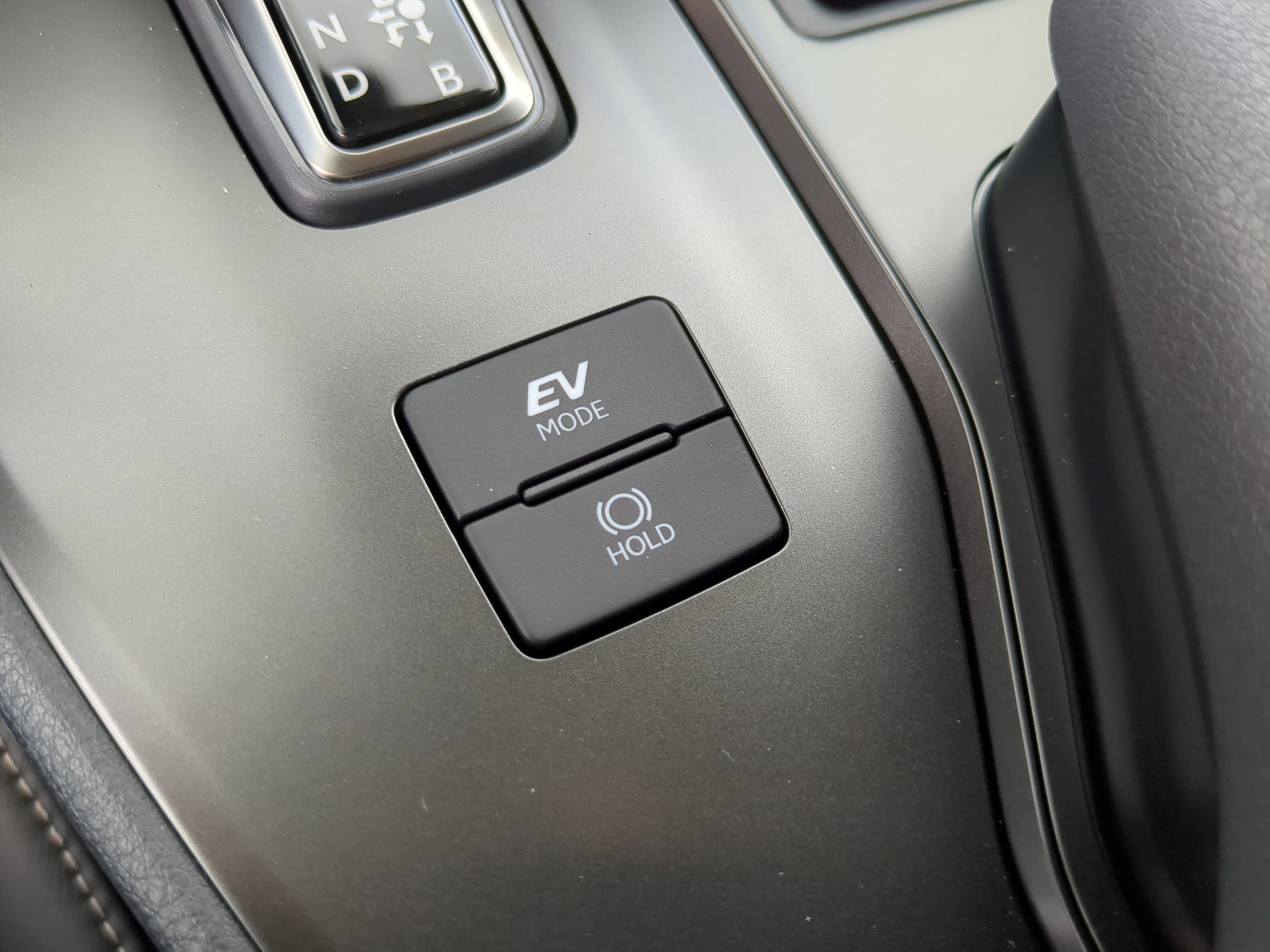 2025 Lexus UX photo 23