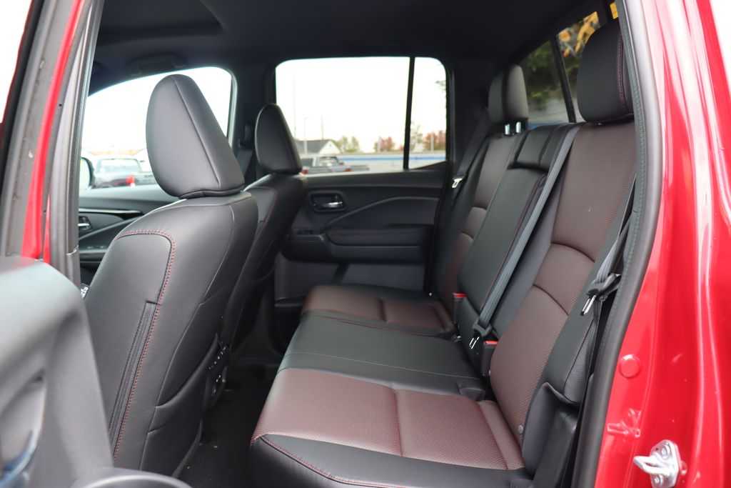 2025 Honda Ridgeline Black Edition photo 11