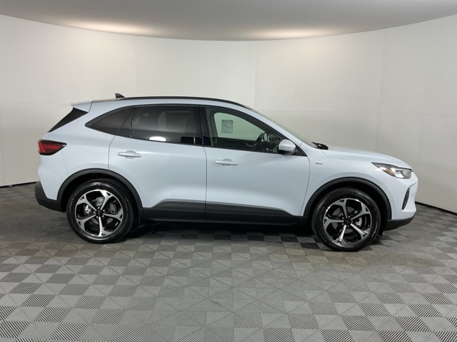 2025 Ford Escape Hybrid ST-Line Select photo 4