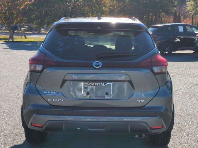 2021 Nissan Kicks SR photo 4