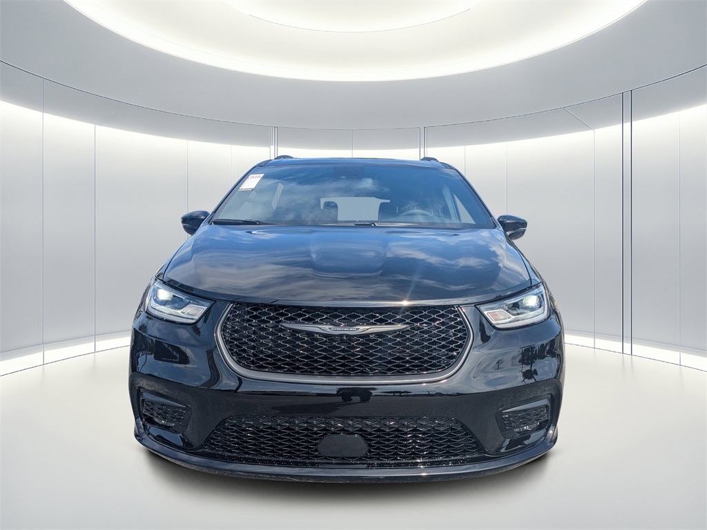 2026 Chrysler Pacifica Limited photo 6