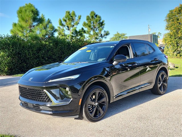 2025 Buick Envision Sport Touring photo 2