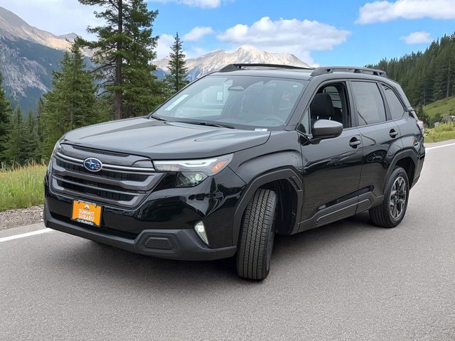 2025 Subaru Forester Premium photo 4