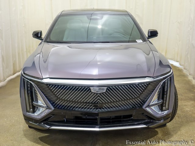 2025 Cadillac Lyriq Luxury photo 4