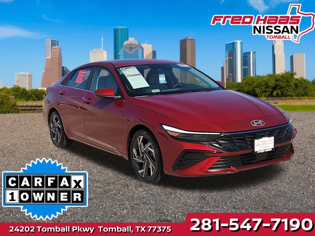 2025 Hyundai Elantra Limited's photo