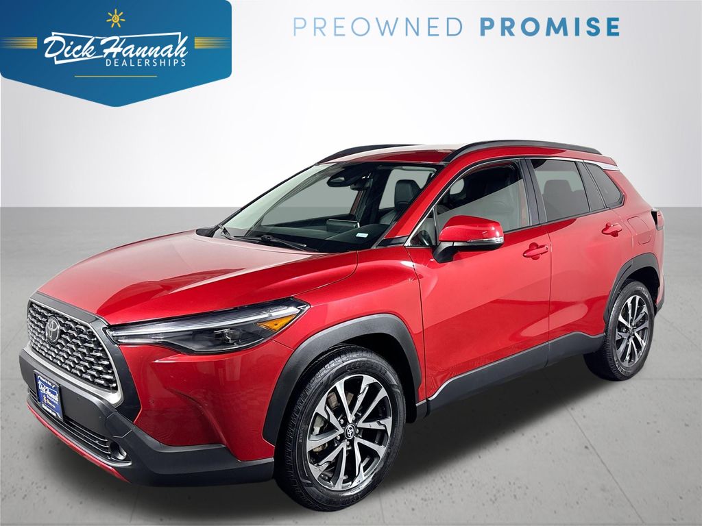 2024 Toyota Corolla Cross XLE's photo