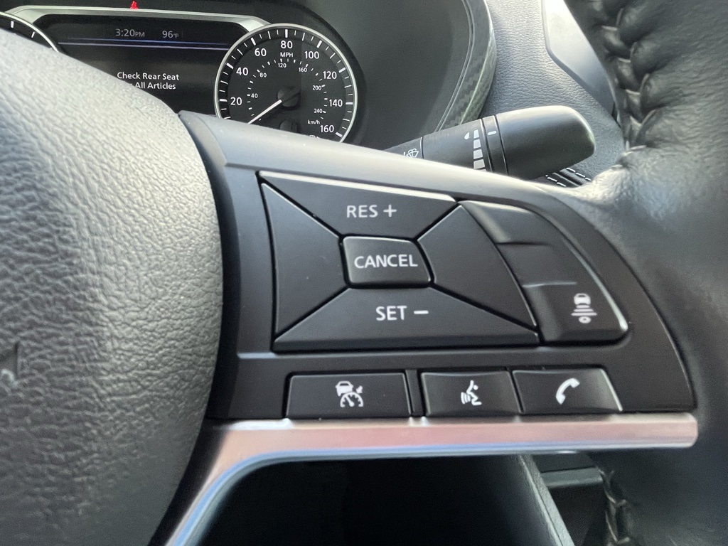2023 Nissan Sentra SV photo 9