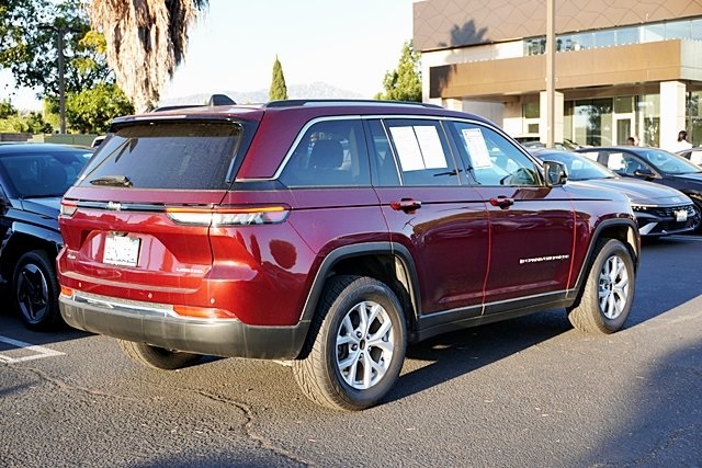 Used 2023 Red Jeep Limited image 7