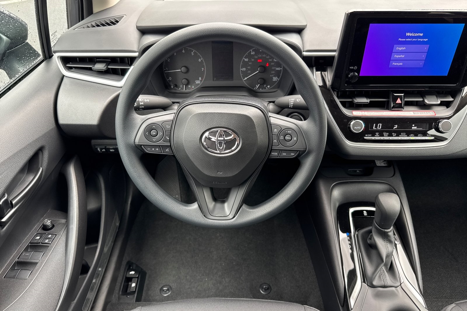 2025 Toyota Corolla LE photo 15