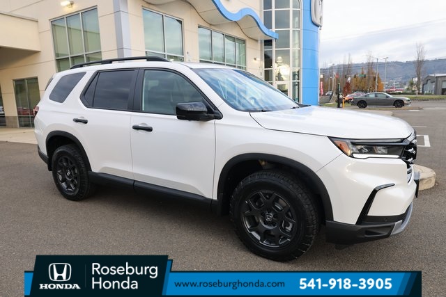 2025 Honda Pilot TrailSport's photo