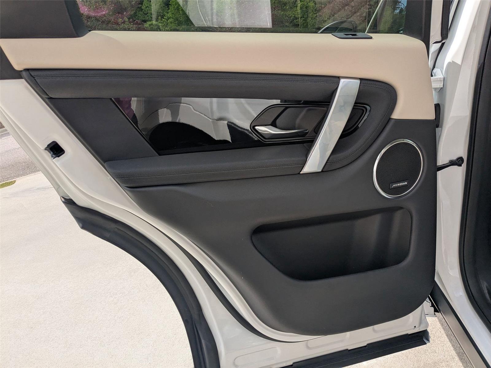 2024 Land Rover Discovery Sport S photo 22