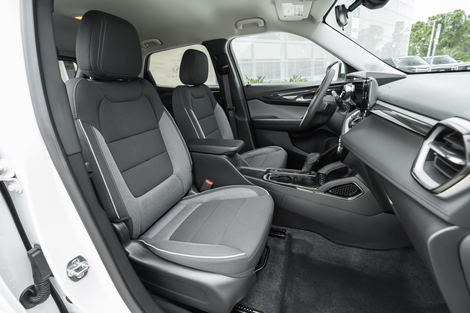 2024 Chevrolet Trailblazer LT photo 37