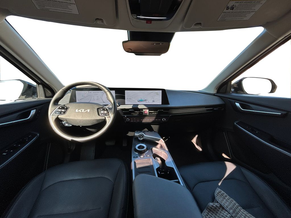 2022 Kia EV6 Wind photo 17