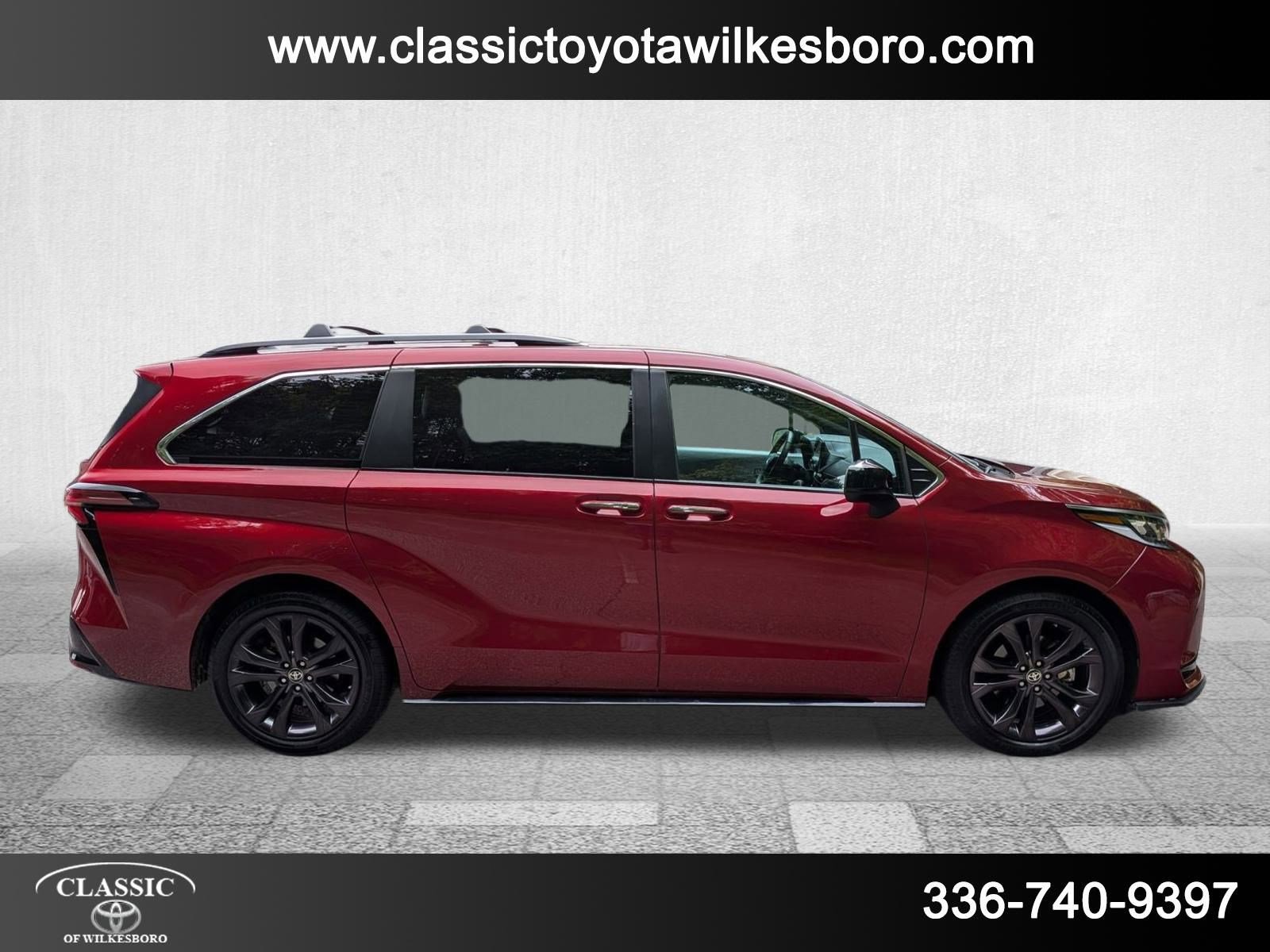 2022 Toyota Sienna XSE photo 4