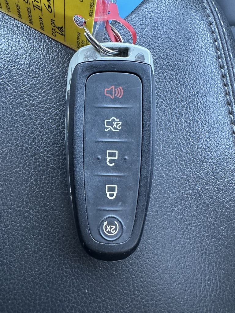 2014 Ford Escape Titanium photo 28
