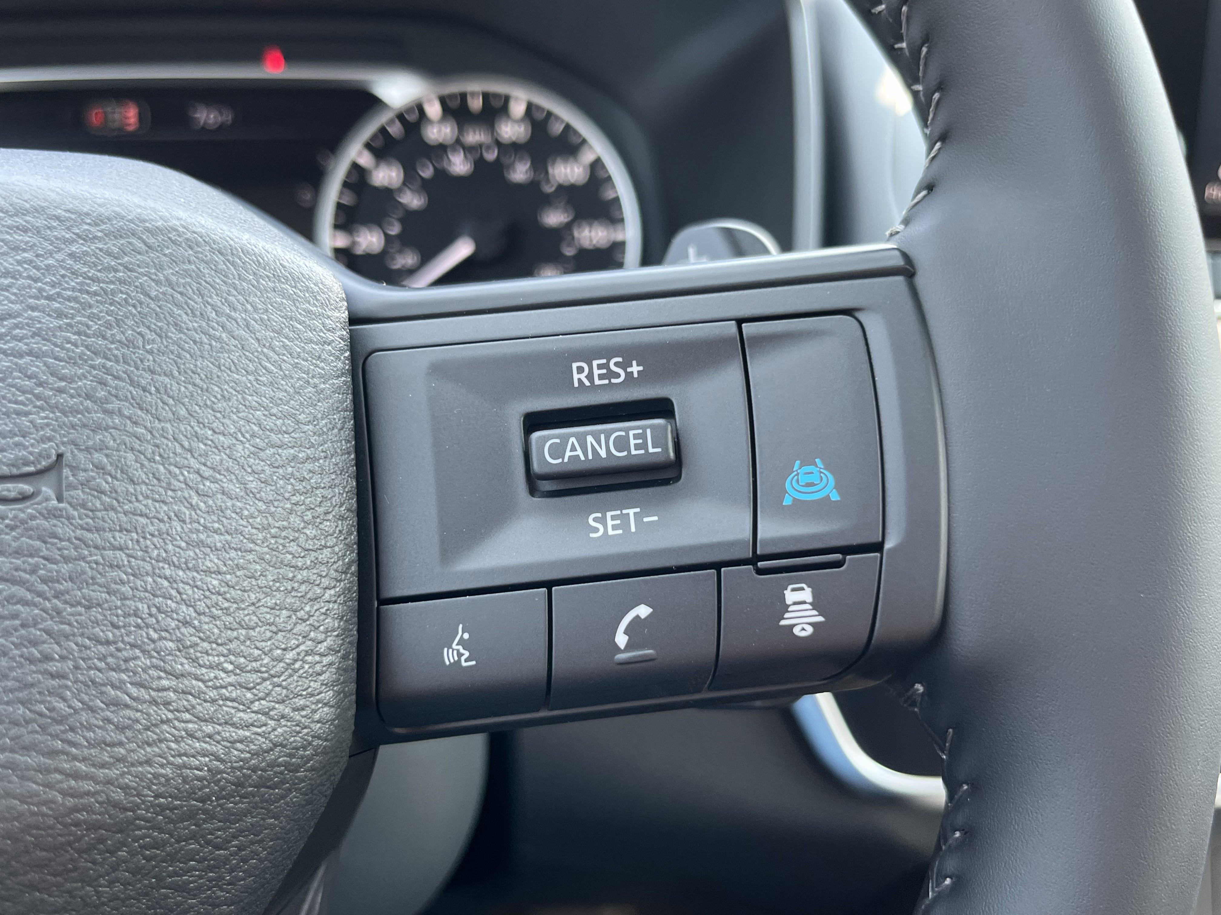 2026 Nissan Rogue SV photo 9