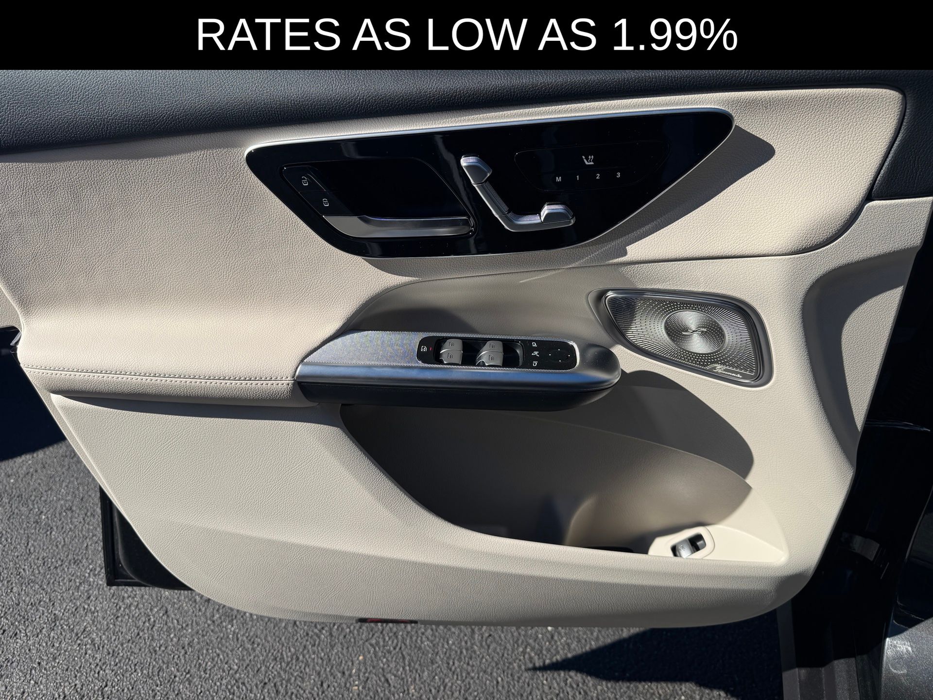 2026 Mercedes Benz GLC 300 4MATIC photo 3