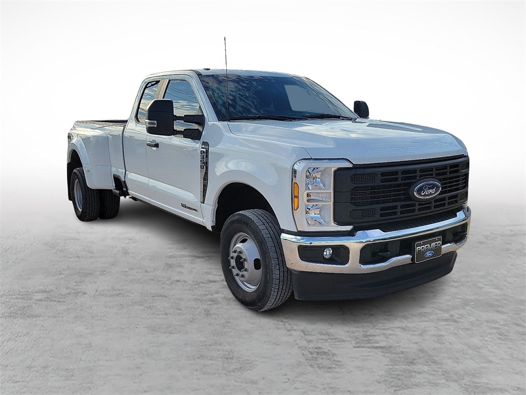 2024 Ford F-350 Super Duty's photo