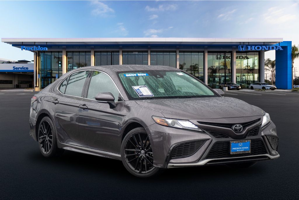 2023 Toyota Camry XSE's photo