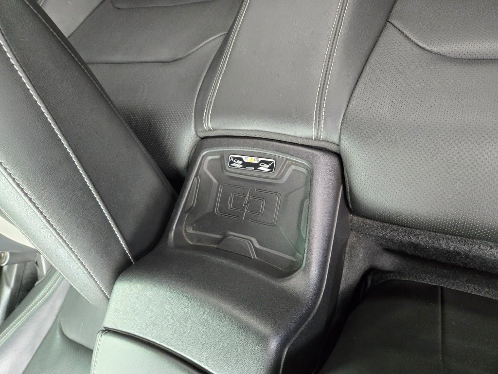 2016 Chevrolet Camaro 2SS photo 14