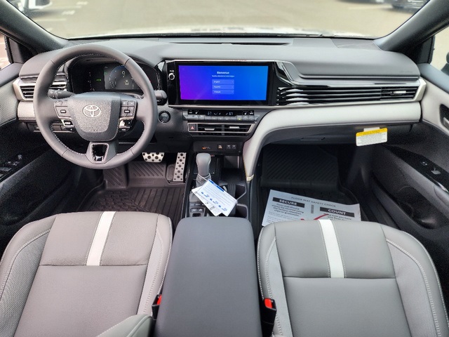 2025 Toyota Camry SE photo 11