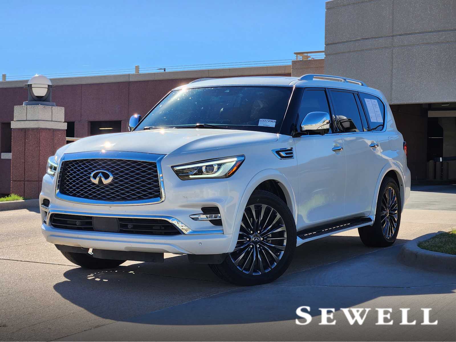 2023 INFINITI QX80 Sensory's photo