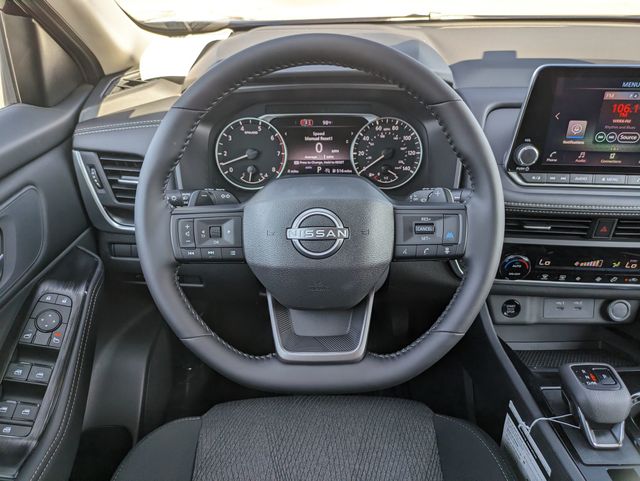 2026 Nissan Rogue SV photo 14