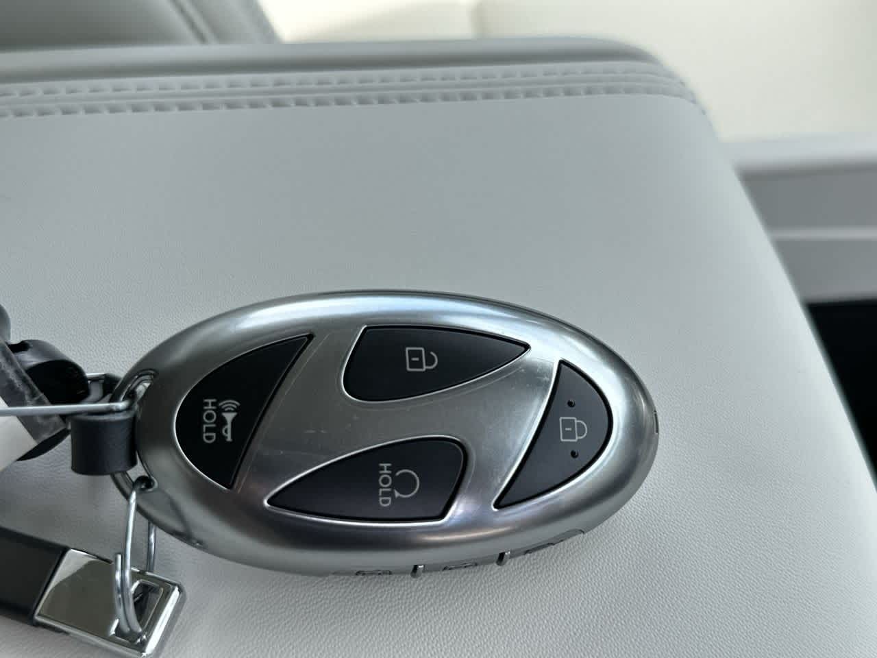 2025 Hyundai Santa Fe Calligraphy photo 23