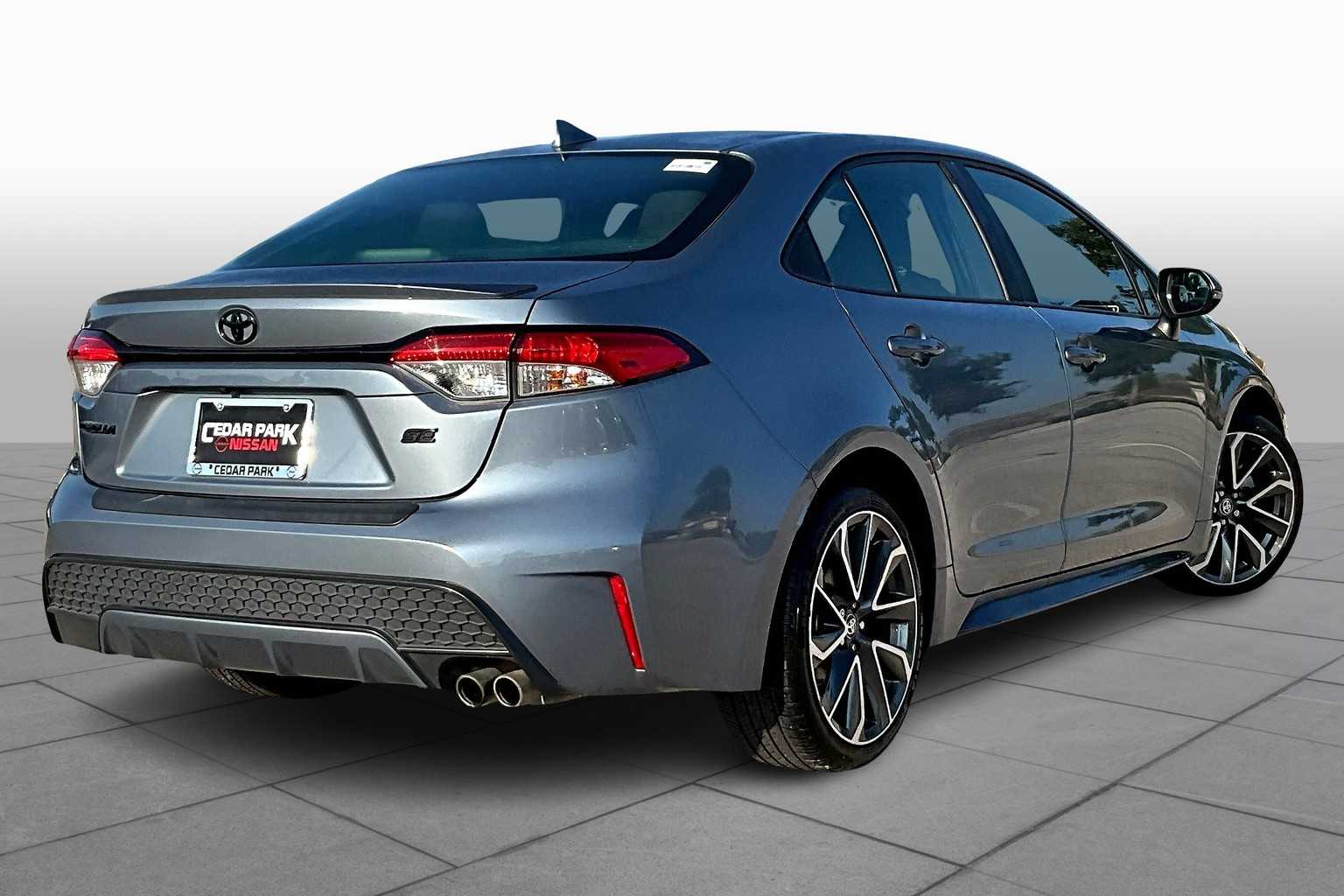 2022 Toyota Corolla SE photo 12
