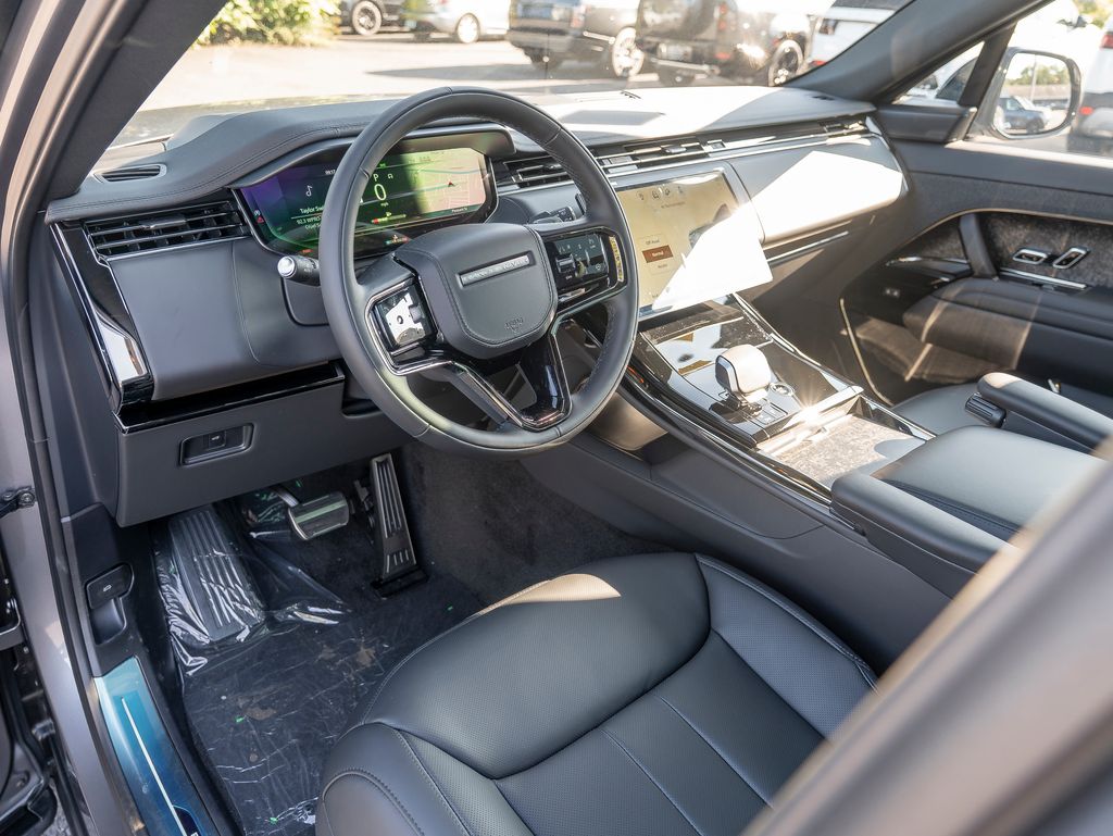 2025 Land Rover Range Rover Sport SE photo 11
