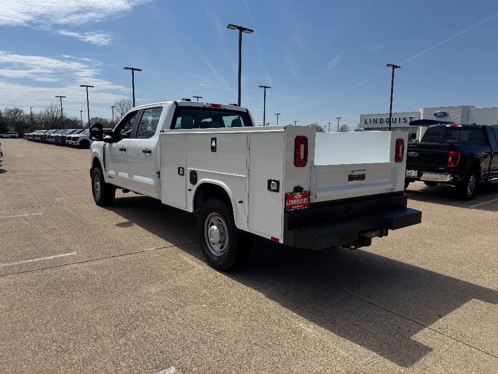 2025 Ford F-350 XL photo 3